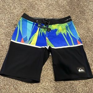 Mens Quicksilver swim shorts